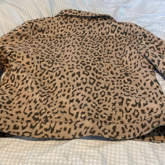 Tan leopard print Jacket - Picture 6 of 9